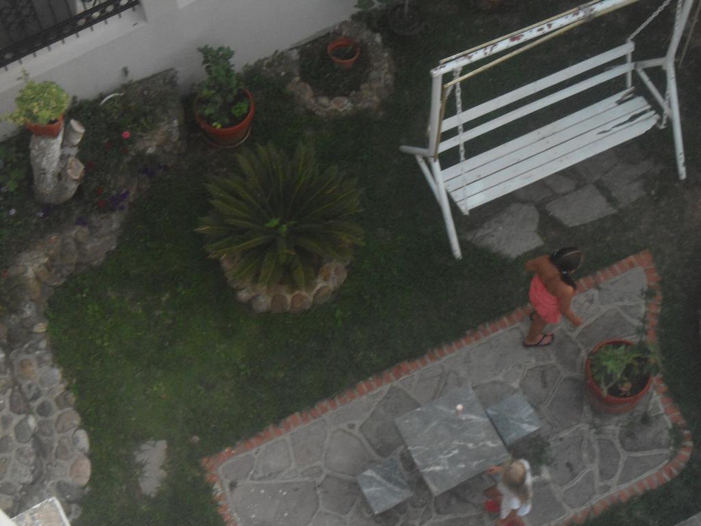 Apartments Pekic บาร์ ห้อง รูปภาพ